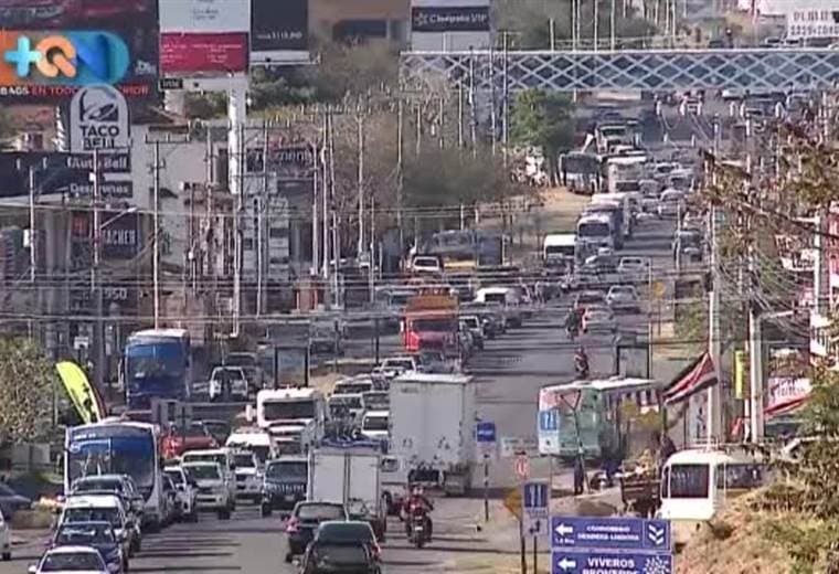 En Piedades de Santa Ana hay un comercio que fue el primero de dos pisos del cantón. Es el referente de las demás construcciones y además la escuela local tiene más de cien años. Vamos a recorrer este hermoso pueblo.