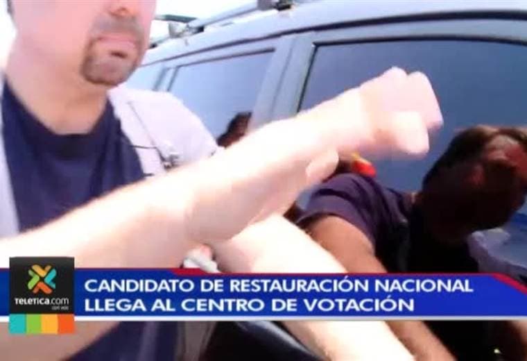 Fabricio Alvarado votó en Desamparados en medio de tumulto y algarabía