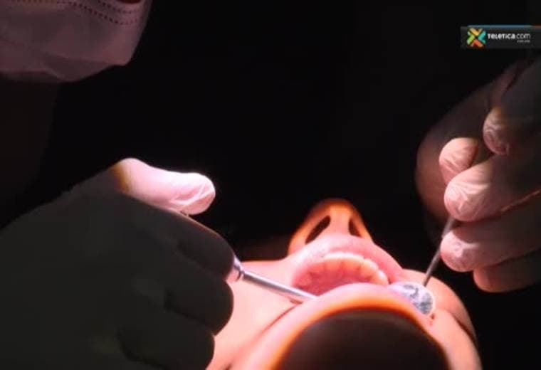 Conozca la diferencia entre calzas dentales de amalgama y de resina