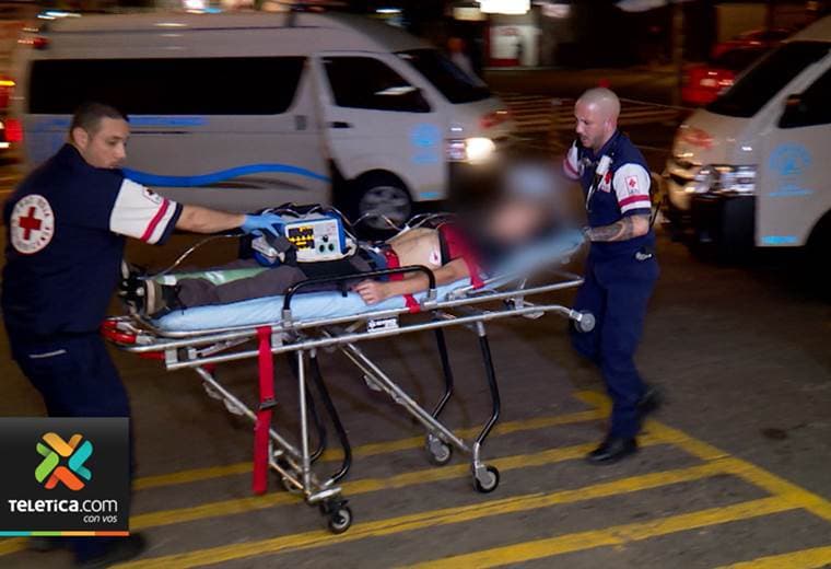 Consumir un ron vencido sería la causa de la intoxicaron de seis jóvenes anoche en Escazú