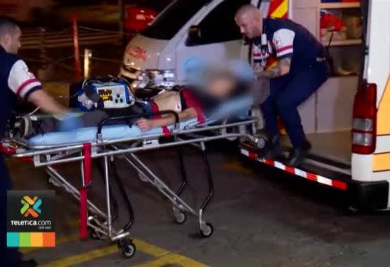 Consumir un ron vencido sería la causa de la intoxicaron de seis jóvenes anoche en Escazú