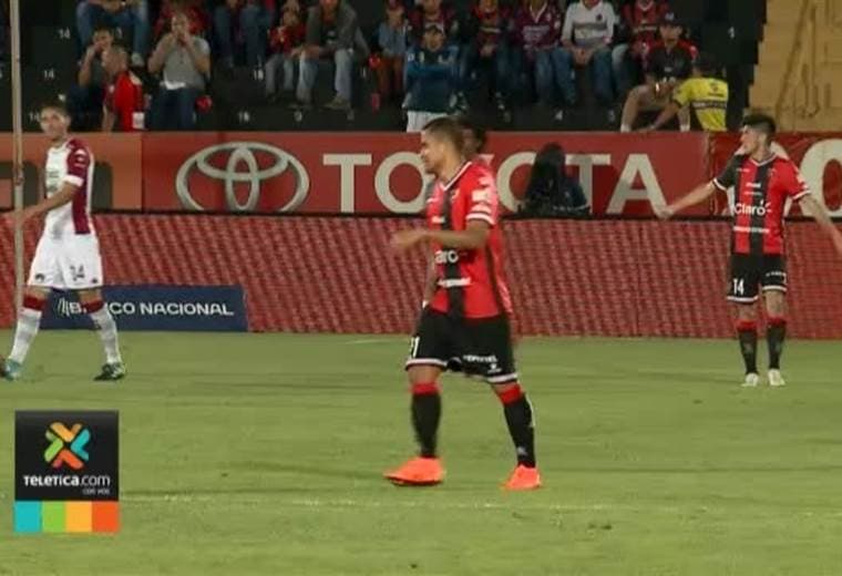 Roger Rojas jugará ante Santos al filo de la navaja