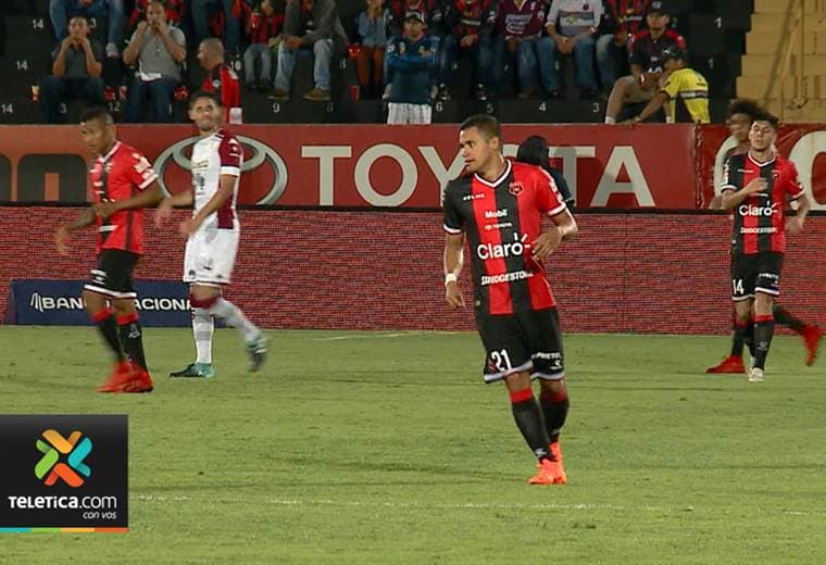 Roger Rojas jugará ante Santos al filo de la navaja