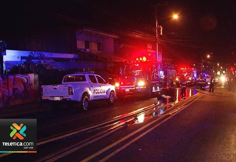 Bomberos no han podido determinar qué ocasionó incendio donde murieron dos niños