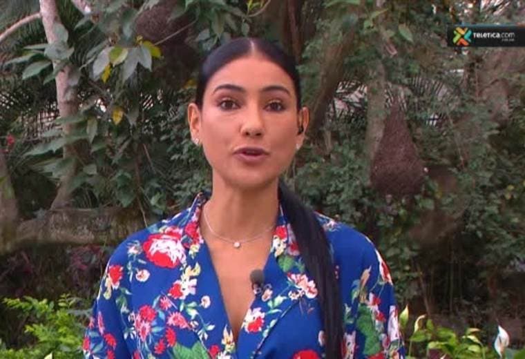 Luzca fresca y a la moda con pantalones de colores vivos