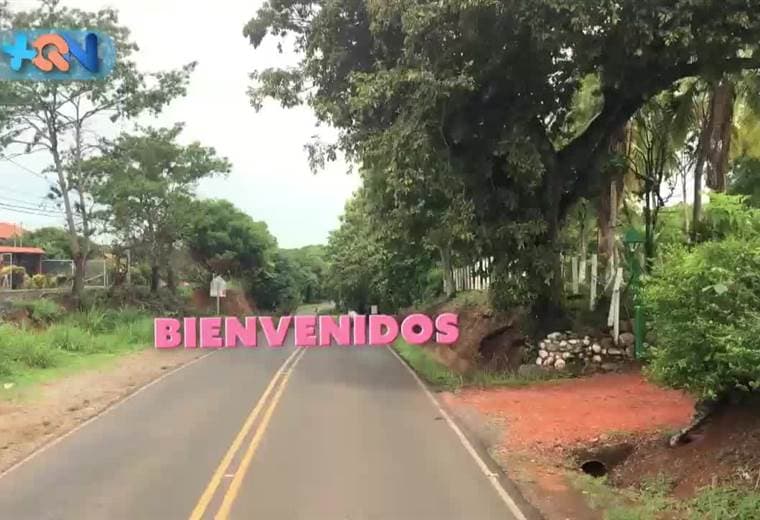 Esparza, el cantón número 2 de la provincia de Puntarenas es una hermosa mezcla de paisajes e historias. Desde el valor histórico que encierra el distrito primero: Espíritu Santo. Las cataratas y bellezas naturales en San Juan, la feria del aguacate en San Jerónimo hasta el desarrollo que significa el puerto más importante del pacífico costarricense como lo es Caldera.