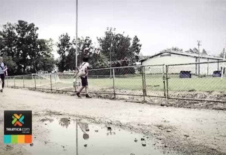 Polideportivo de Dulce Nombre tiene nueva pista de atletismo