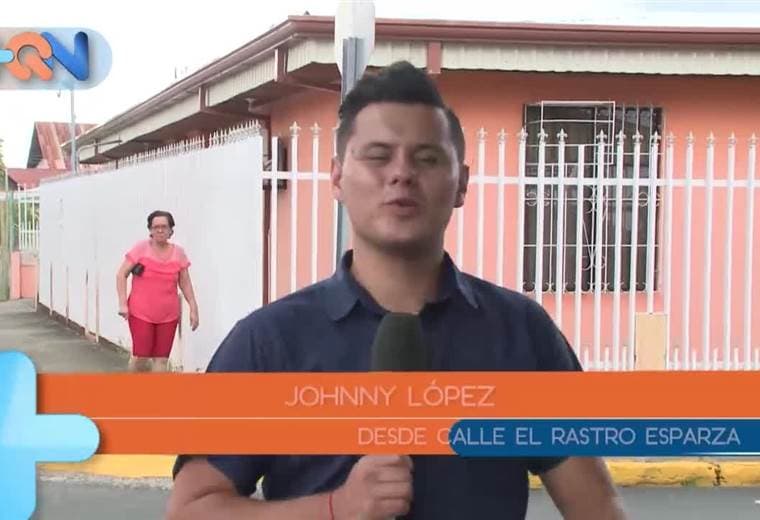 En el centro de Esparza visitamos la Calle El Rastro, un lugar lleno de vecinos que se tratan como familia y gente que con su alegría contagia a los visitantes.