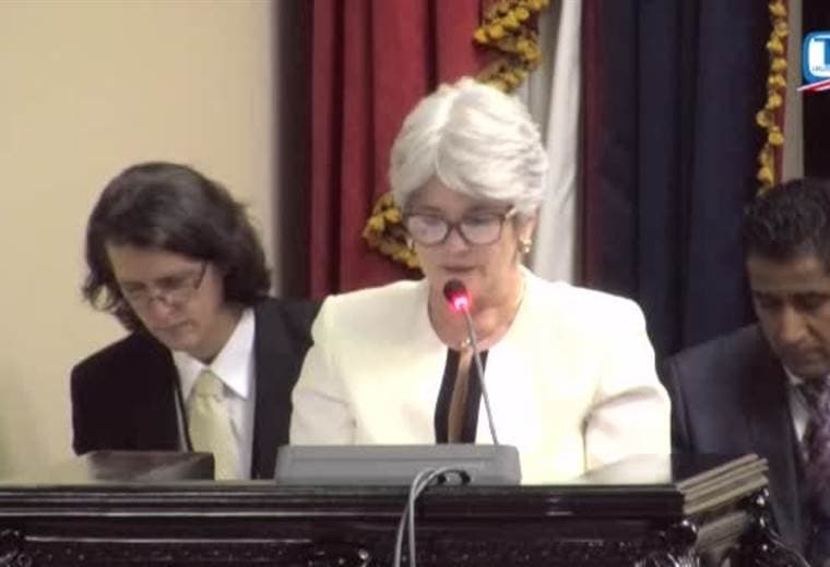 Hacienda propone nuevo esquema salarial y reducción de incentivos en su plan de control de gasto