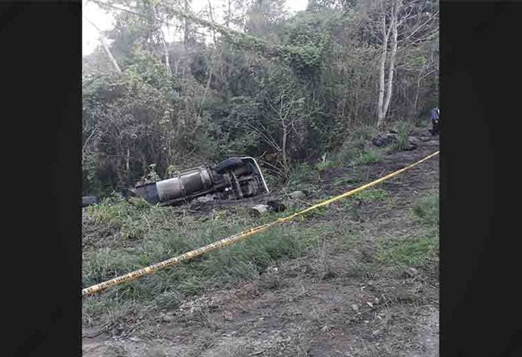 Trailero fue asesinado y lanzan vehículo en Cambronero