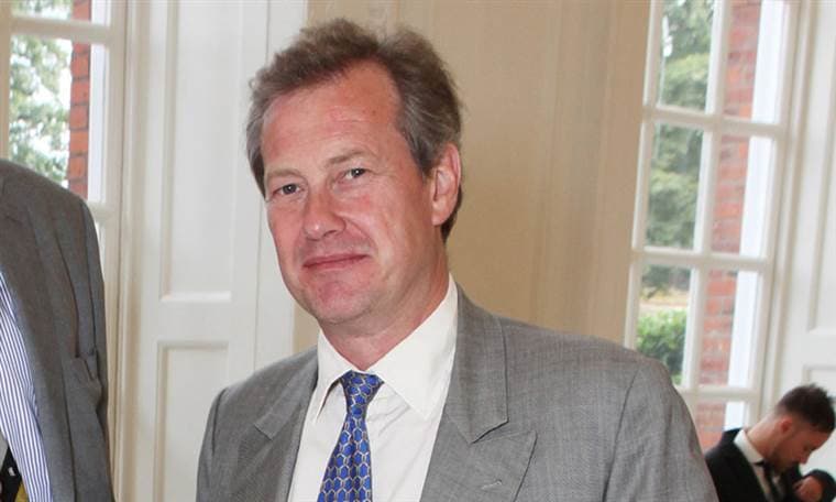 Primo de la Reina Isabel II.