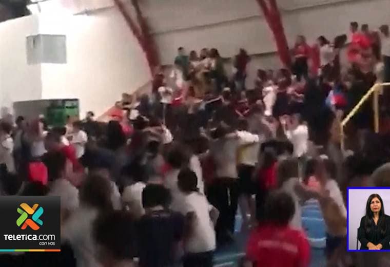 Niños celebraron gol de la Selección con mucha alegría 