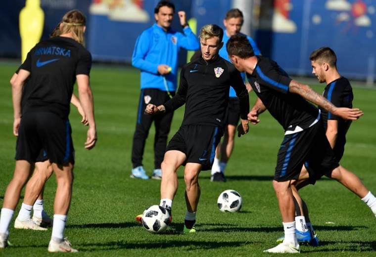 El volante croata Ivan Rakitic | Twitter @HNS_CFF. 