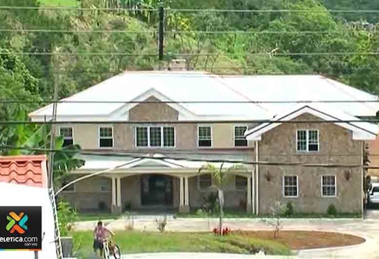 Fiscalía investiga lujosa propiedad en Puriscal de líder de banda que robaba combustible