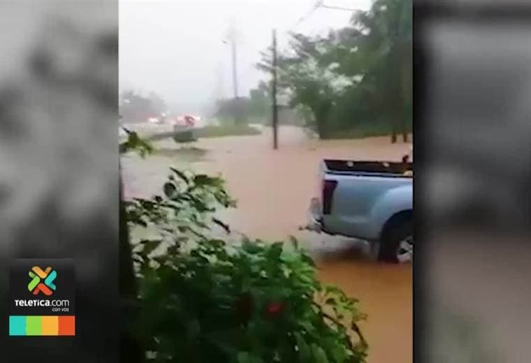 37 familias de Golfito tuvieron que ser evacuadas tras inundaciones de este lunes