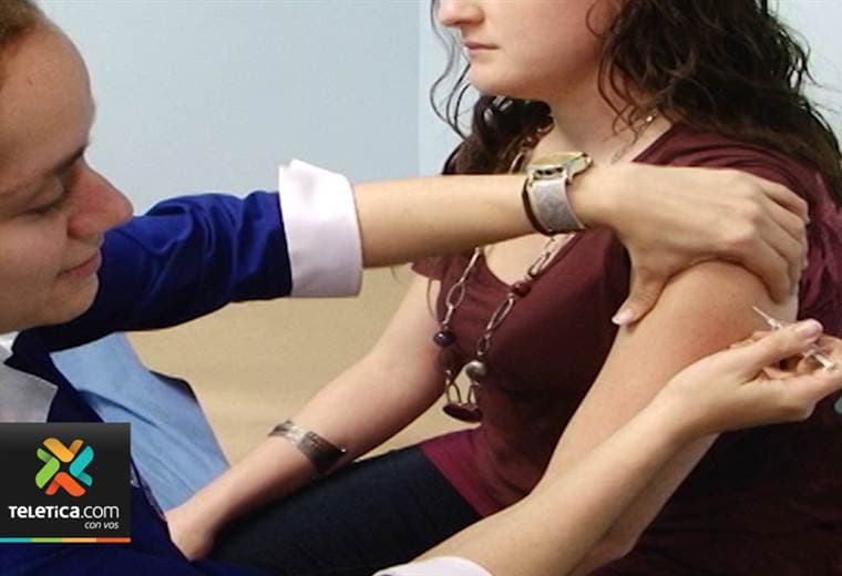 Varios mitos alejan a los ticos de la vacunación contra la influenza