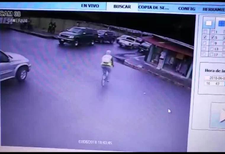 Motociclista chocó contra carro en Pococí