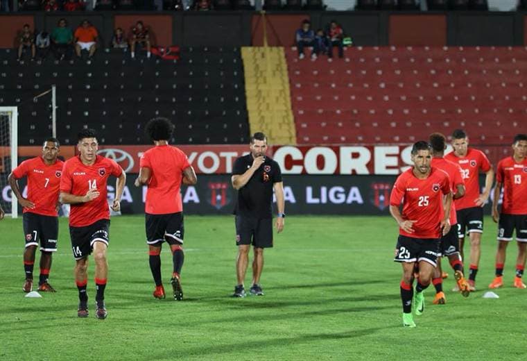 Entrenamiento de Liga Deportiva Alajuelense. 