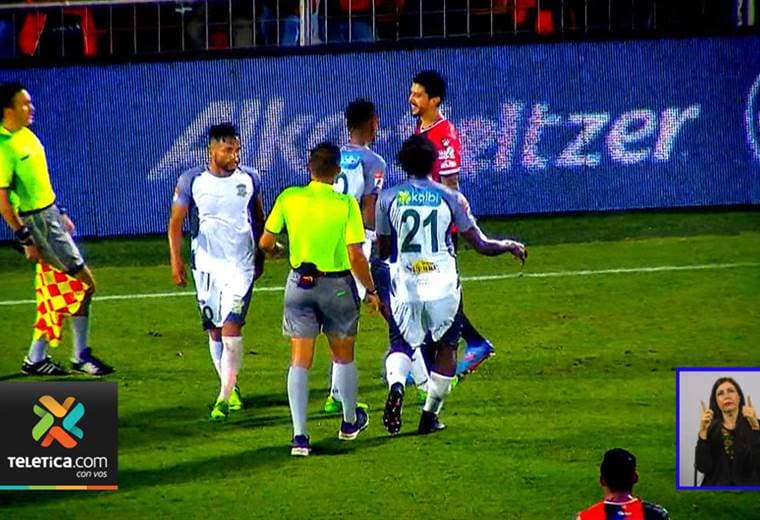Alajuelense, Cartaginés y Limón no tienen la licencia al día para jugar el fin de semana