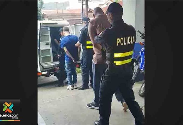 Policía detuvo a tres sujetos después haber asaltado a dos personas en Aserrí
