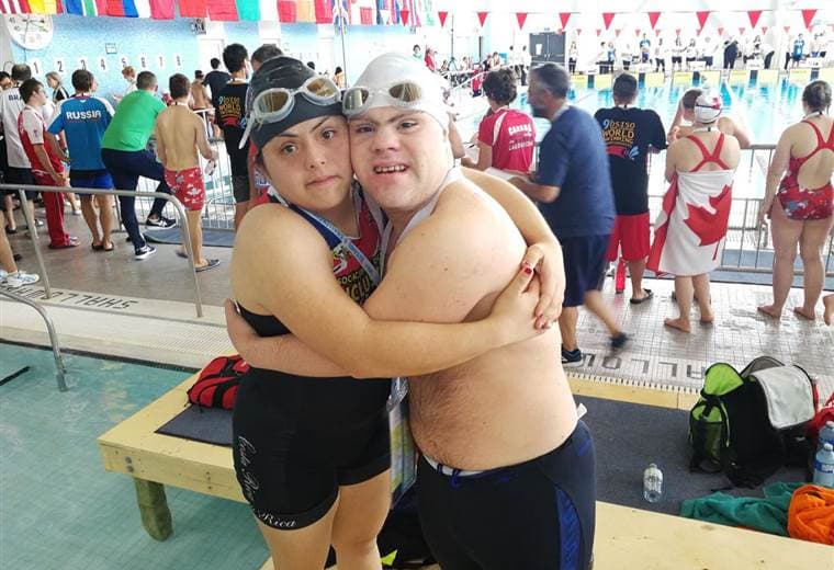 Sofía Cortés y Mauricio Mesén representaron a Costa Rica en el Mundial. Cortesía Defensoría de los Habitantes