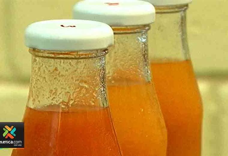 Campaña 'Costa Rica en una botella de vidrio' busca disminuir el consumo de plástico