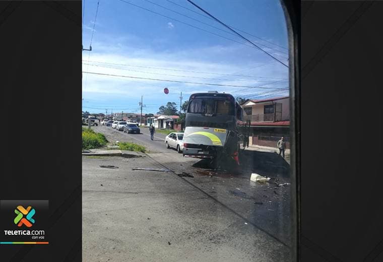 Cartago, Taras frente a Vicesa tren contra bus unidades en ruta