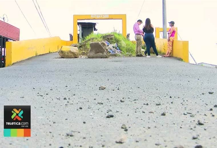 Cierre de un importante puente preocupa a los vecinos de Guadalupe de Cartago