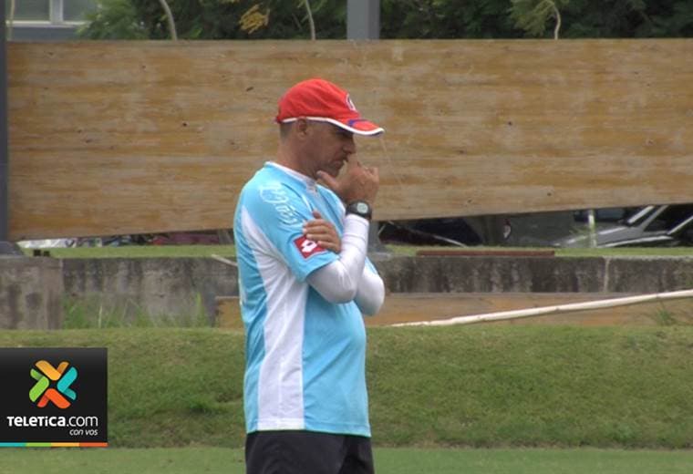 Nuevo técnico de La Sele tendrá una relación muy estrecha con el Popeye Herrera