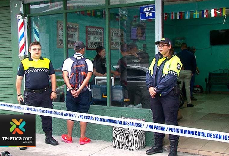 Detienen dos sospechosos de utilizar una barbería en San José como mampara
