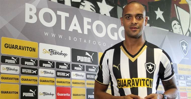 Tássio Maia Dos Santos jugó en Botafogo de Brasil. 