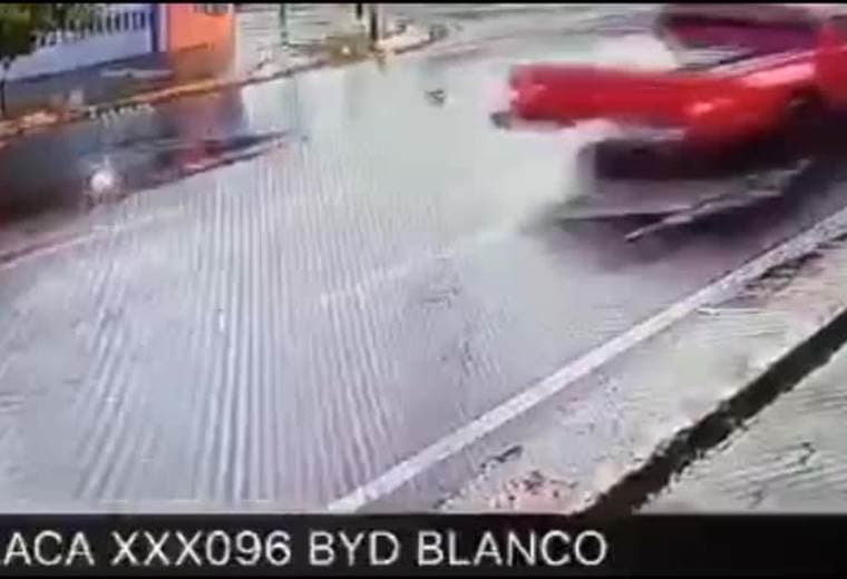 Dueño de minisúper repele intento de asalto en su negocio en Curridabat