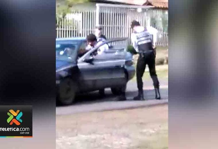 Oficiales de Tránsito detuvieron a conductor que habría intentado darse a la fuga