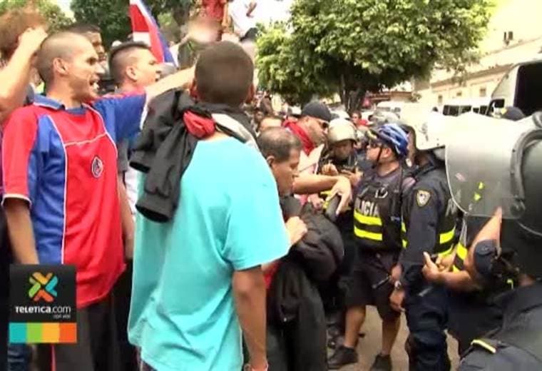 En diarios de Nicaragua aún se comenta sobre los actos ocurridos en el parque de La Merced