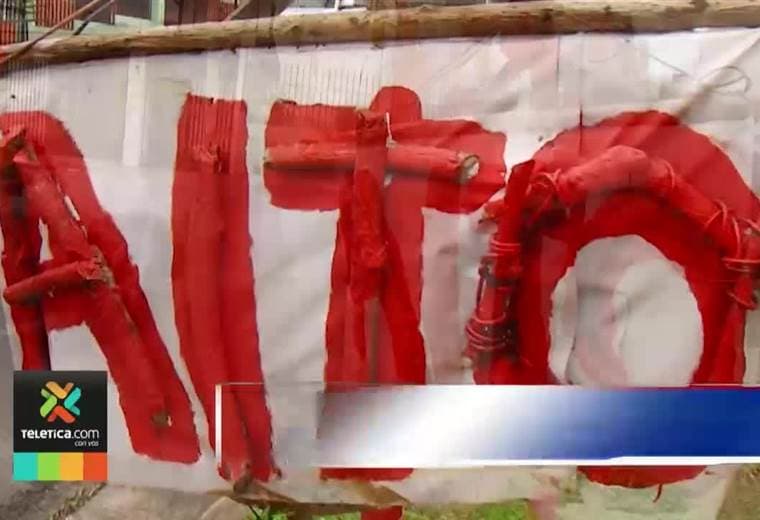 Señal de tránsito hecha por vecinos trata de evitar accidentes en San Pedro de Montes de Oca