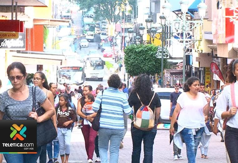 Confianza del consumidor registra caída más baja de las últimas 4 administraciones