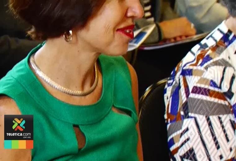 Micitt otorga a María Laura Arias el reconocimiento a científica destacada 2018