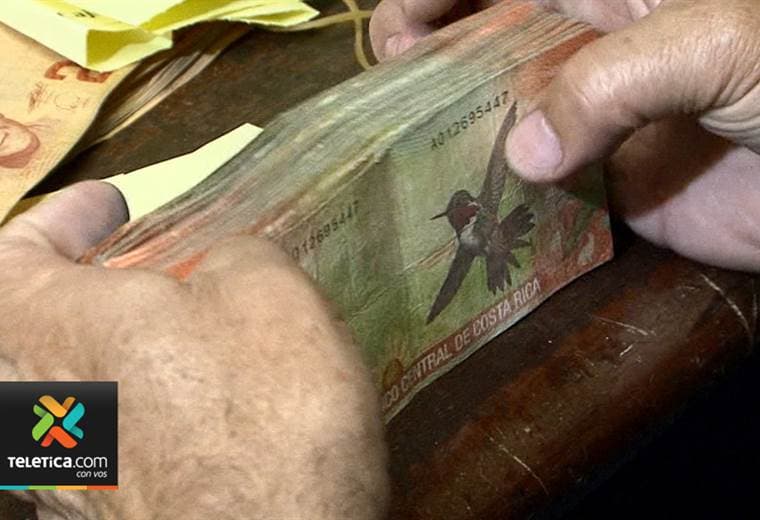 Grupos criminales reclutan contadores públicos, notarios y abogados para legitimar dinero