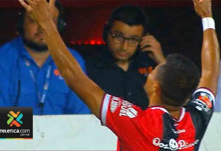 Hondureños de Alajuelense aún no saben lo que vencer en un clásico nacional