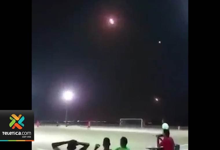 Lanzamiento de misiles sorprende un partido de fútbol en Yemén