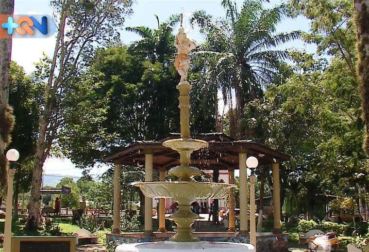 Es muy común escuchar que la gente diga San Mateo de Orotina.Pero además de ser un dato erróneo la historia dice que fue al revés.  Orotina perteneció al cantón de San Mateo por 40 años.   Este cantón, el cuarto de la provincia alajuelense será la casa de nuestras historias durante esta semana.