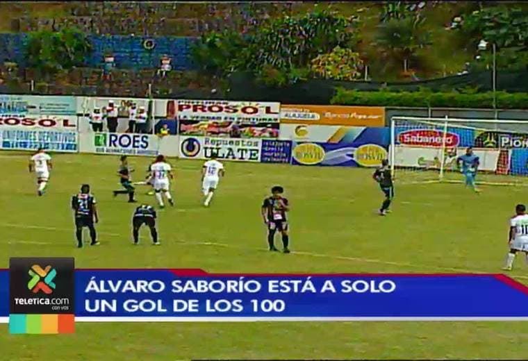 Álvaro Saborío podría ingresar este fin de semana al club de los 100 goles en primera división