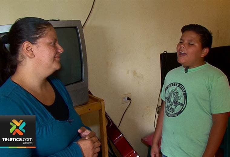 Justin Luna es un talentoso cantante de rancheras que se dio a conocer en el Mercado Central