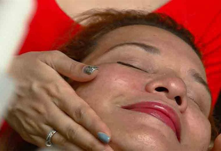 Le presentamos los sueros para hidratar su rostro de manera profunda