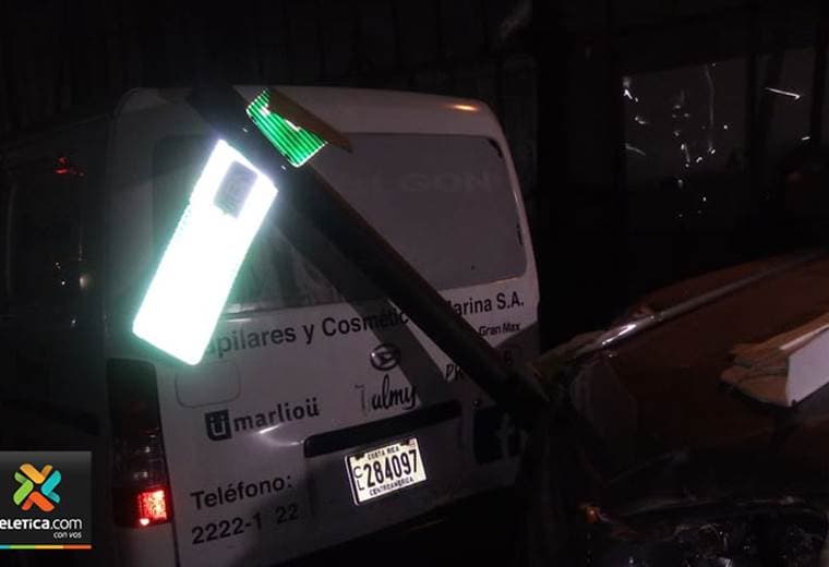 Menor de 3 años sale expulsada de vehículo tras colisión detrás de Pase Colón