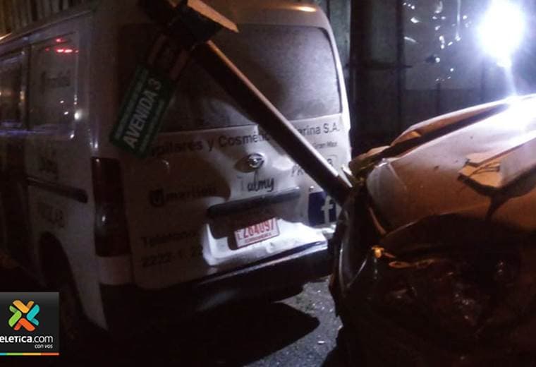 Menor de 3 años sale expulsada de vehículo tras colisión detrás de Pase Colón