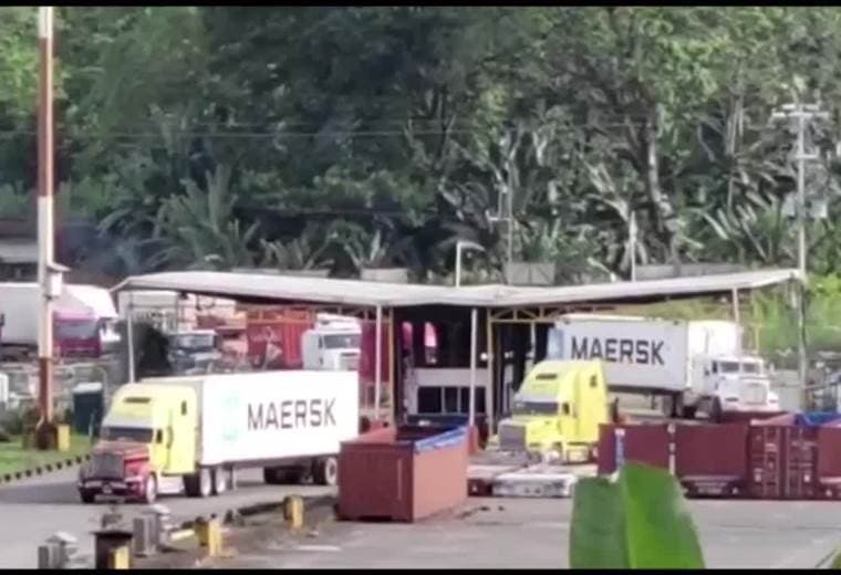 Personal administrativo de Japdeva asume atención de buques por causa de la huelga