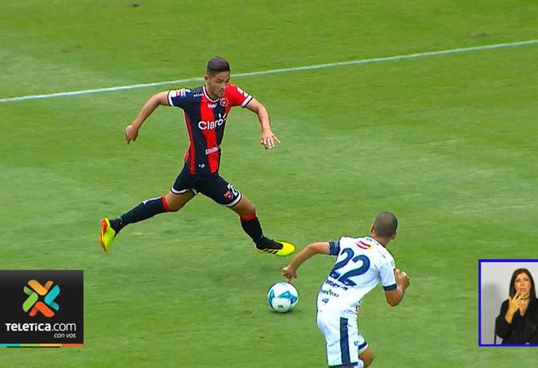 Momento de Alajuelense obliga a Luis Diego Arnáez a sacrificar jugadores de experiencia y con gol