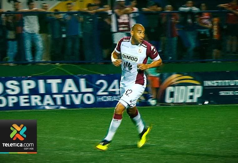 Vladimir Quesada se ha visto obligado a utilizar cinco duplas de centrales