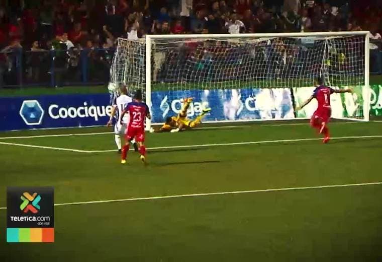 Saprissa le pondrá atención al juego por las alturas y a táctica fija de San Carlos